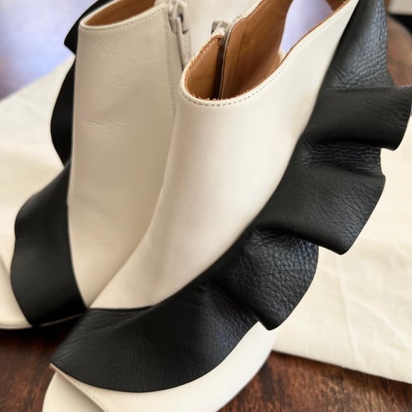 Balenciaga White Black Ruffle Peep Toe Heeled Booties - Size 38 - Picture 4 of 12